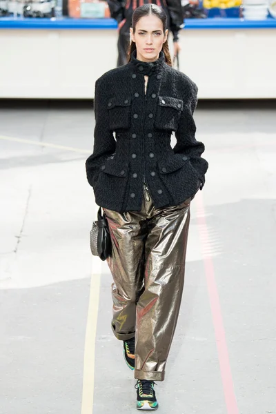 Look 50